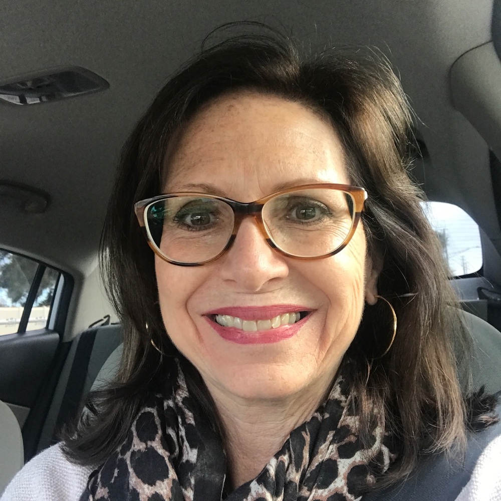 Meet your Posher, Jennifer